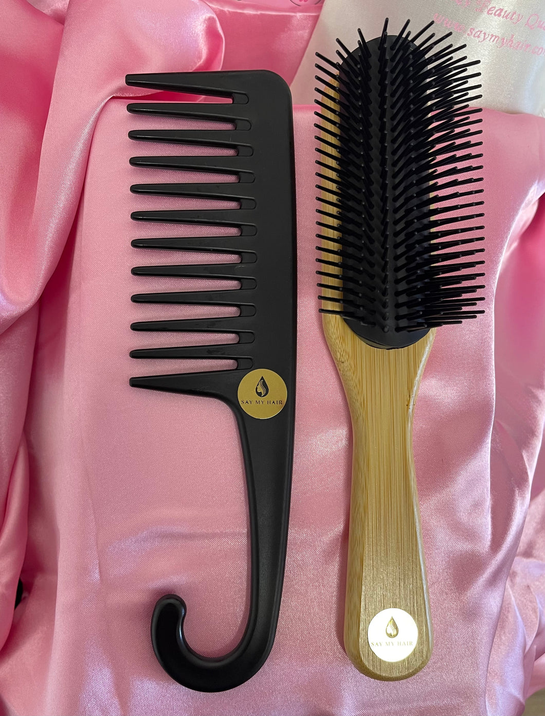 The SilkenGlide Brush & Comb Set